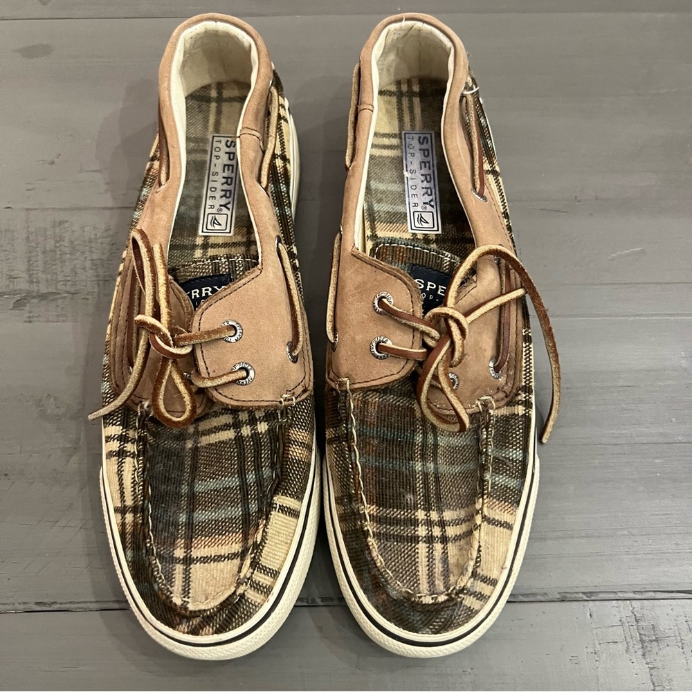 Sperrys boat shoes